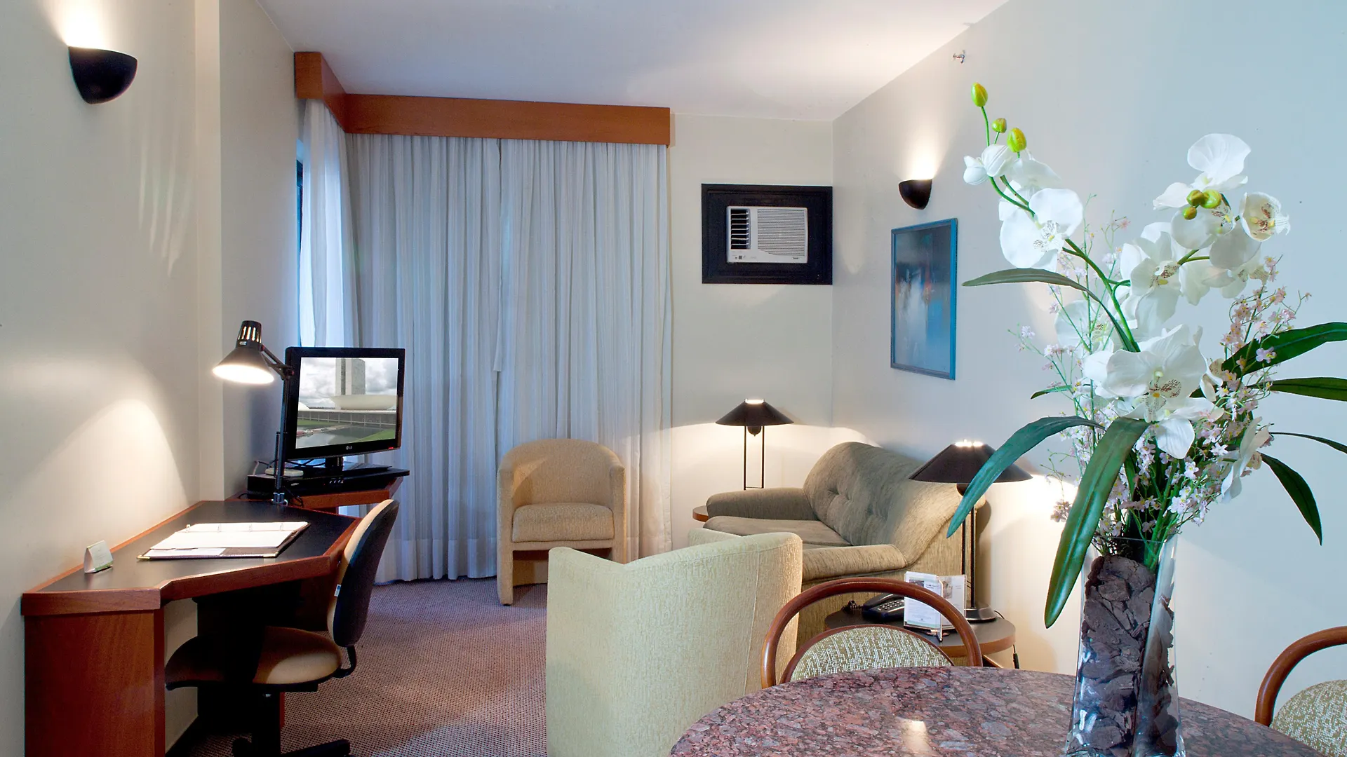 Metropolitan Hotel Бразилиа 4*,